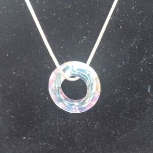 Elegant 925 sterling silver plated with a circle Pendant, 24" snake chain